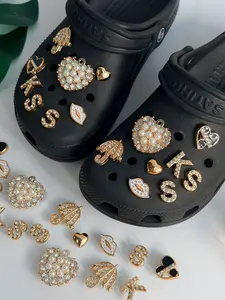 16-Piece Rhinestone Shoe Buckle Set, Heart Umbrella Lip Decorations, Trendy Shoe Accessories for Stylish Footwear