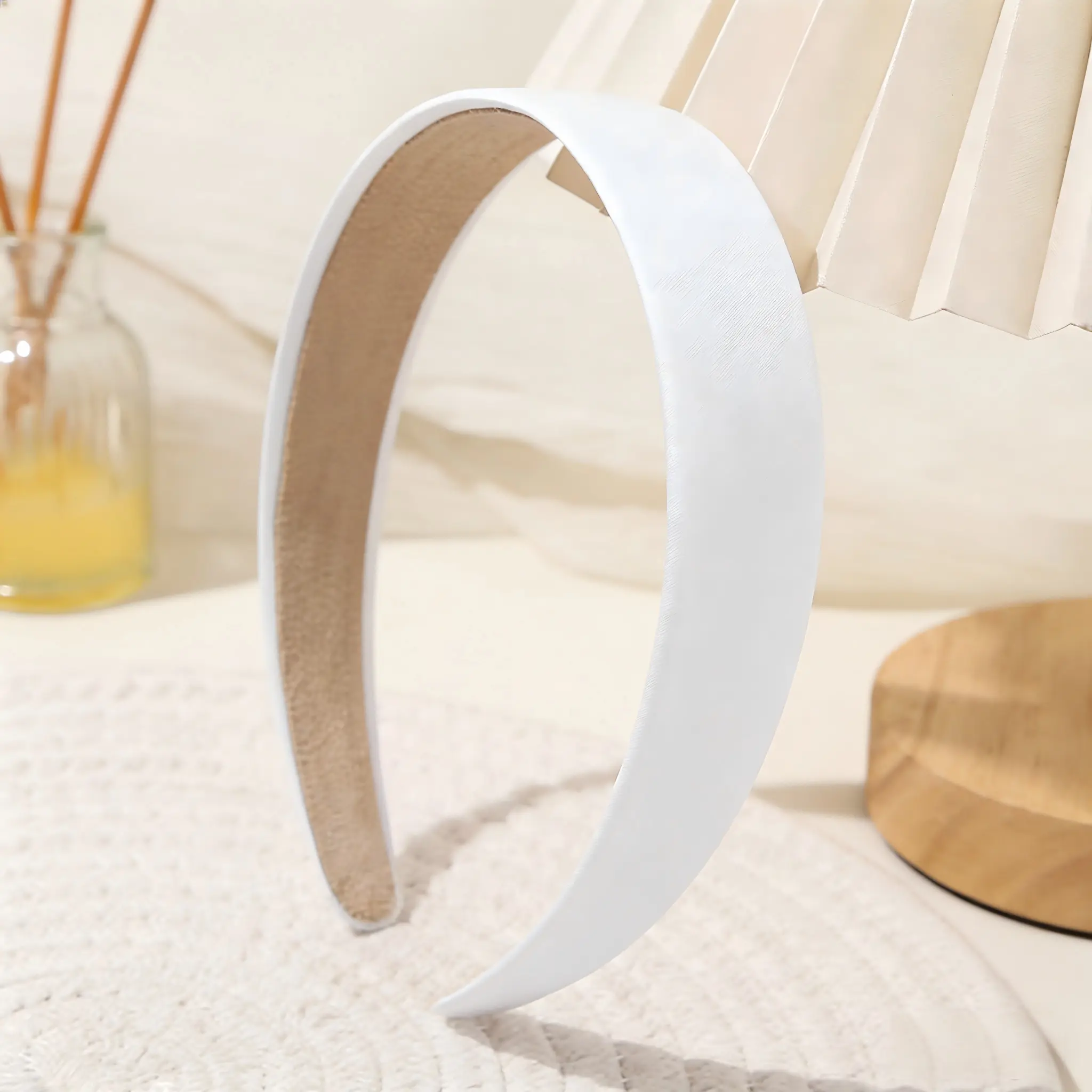 Black/White Minimalist Wide Headband - No Slip, All-Day Comfort for Everyday Style hair women