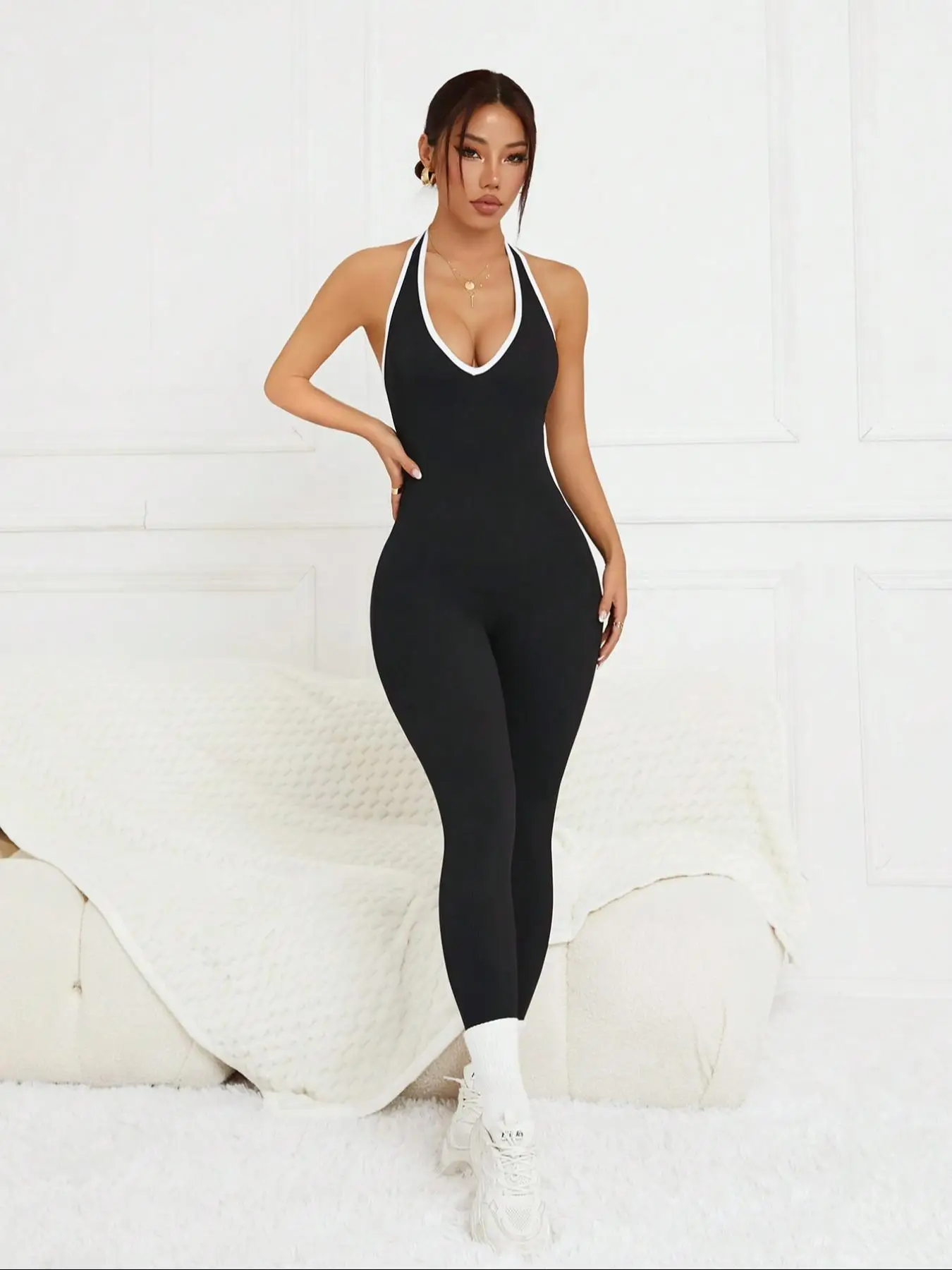Women's Solid Color Contrast Trim Halter Neck Sports Bodysuit, Slim-fitting Casual Sporty Breathable Comfortable Ruched Backless Sleeveless Jumpsuit