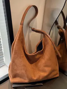 Personalized   one-shoulder crescent bag, simple classic U-shaped one-shoulder underarm bag, adjustable shoulder strap casual fashion all-match one-shoulder tote bag, Hobo Shoulder Bag, suitable for daily commuting, shopping, etc.