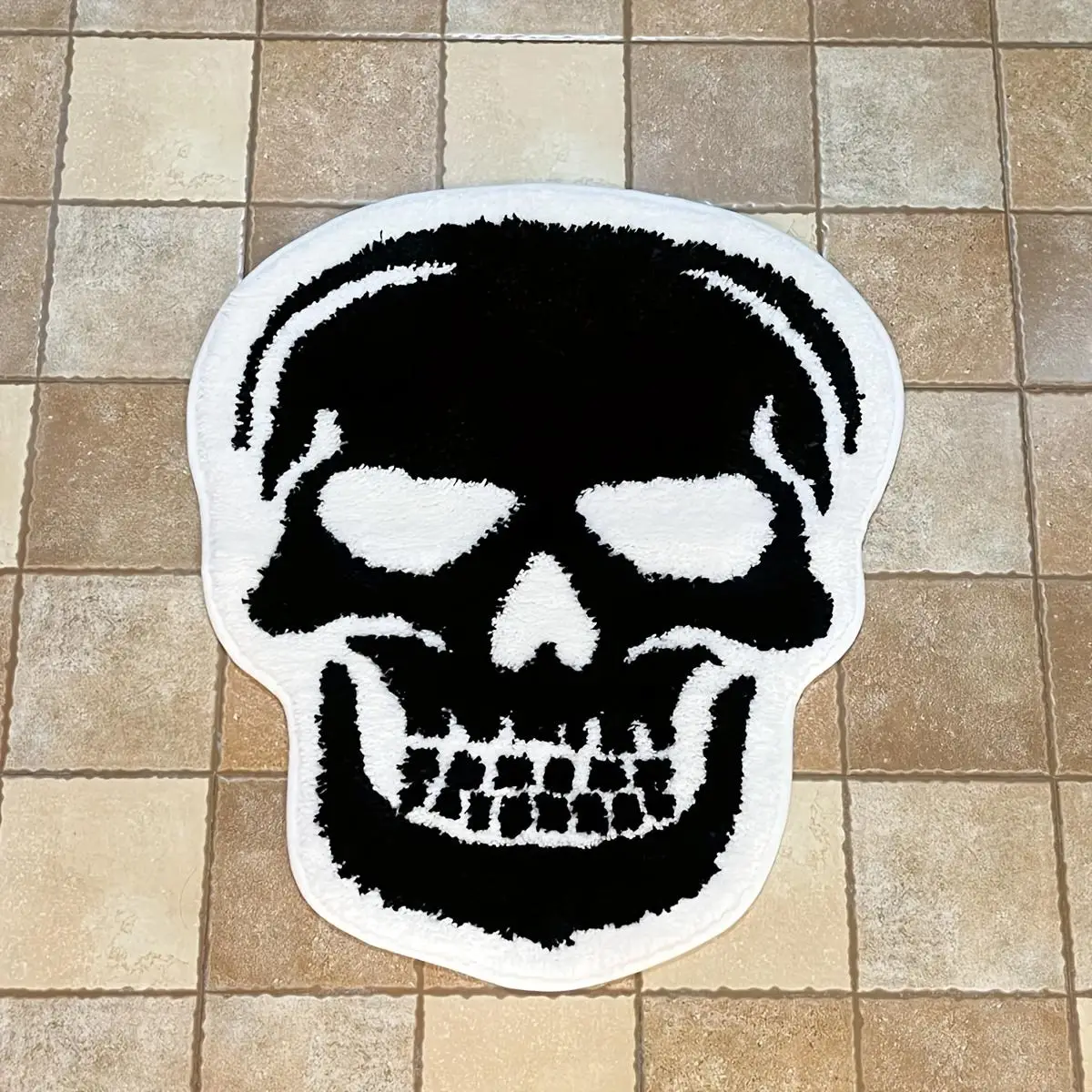1 Count Punk Skull Shaped Soft Plush Mat, Gothic Christmas Decor Indoor Mat for Home Living Room Bedroom Bathroom, Christmas Gifts, Christmas Decorati