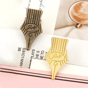 Creative Pen Clip, 2pcs Letter Pattern Book Corner Clip, Bookmark, Multifunctional Stationery, Office Stationery & Supplies, Desk Organizer for Home School Office