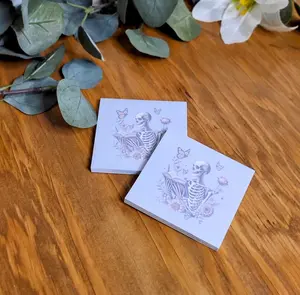 Reading Skellie Sticky Note