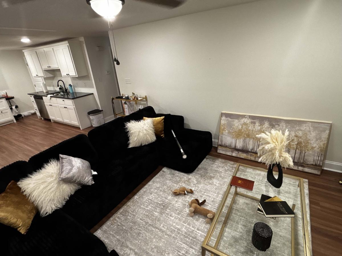 Item: Black + Foam + 5 Seat