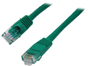 C2G 15194 Cat5e Cable - Snagless Unshielded Ethernet Network Patch Cable, Green (7 Feet, 2.13 Meters)