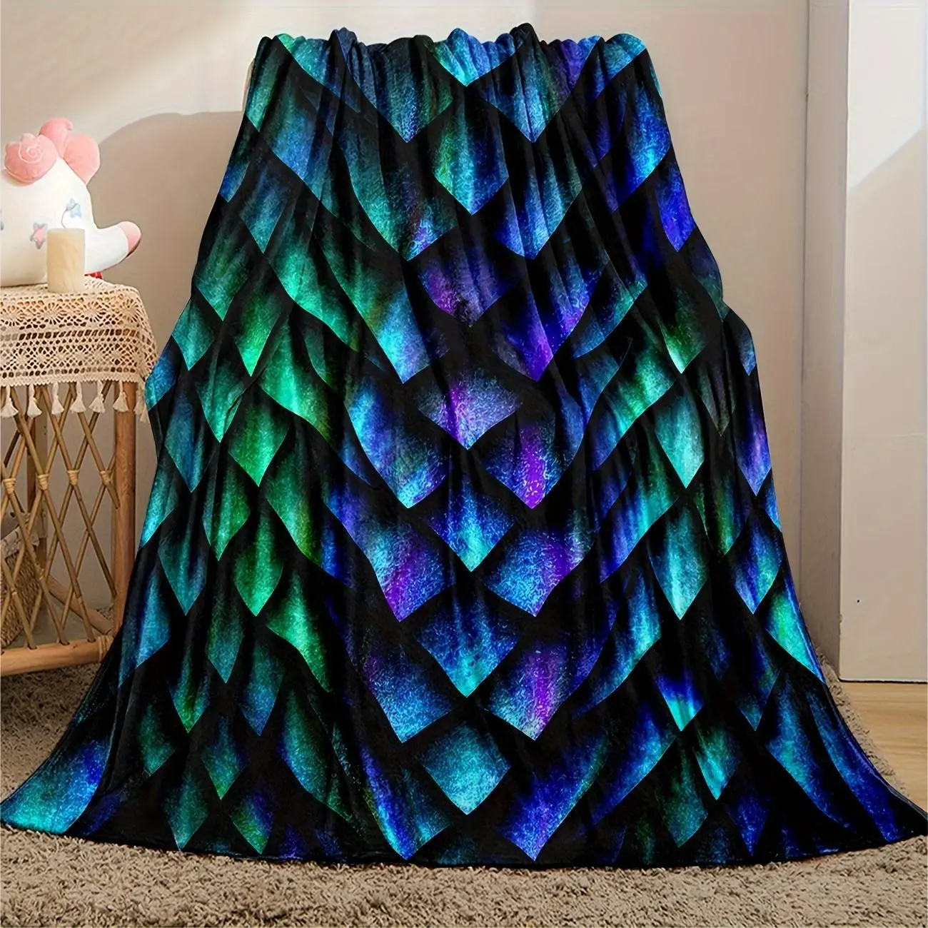 1Pc Luxurious Dragon Scale Texture Flannel Blanket - Soft, Lightweight, All-Season | Vibrant Multicolor Modern Throw for Sofa, Travel | Perfect Gift for Bedding & Linens Needs, 100% Polyester, Dragon Scale Print