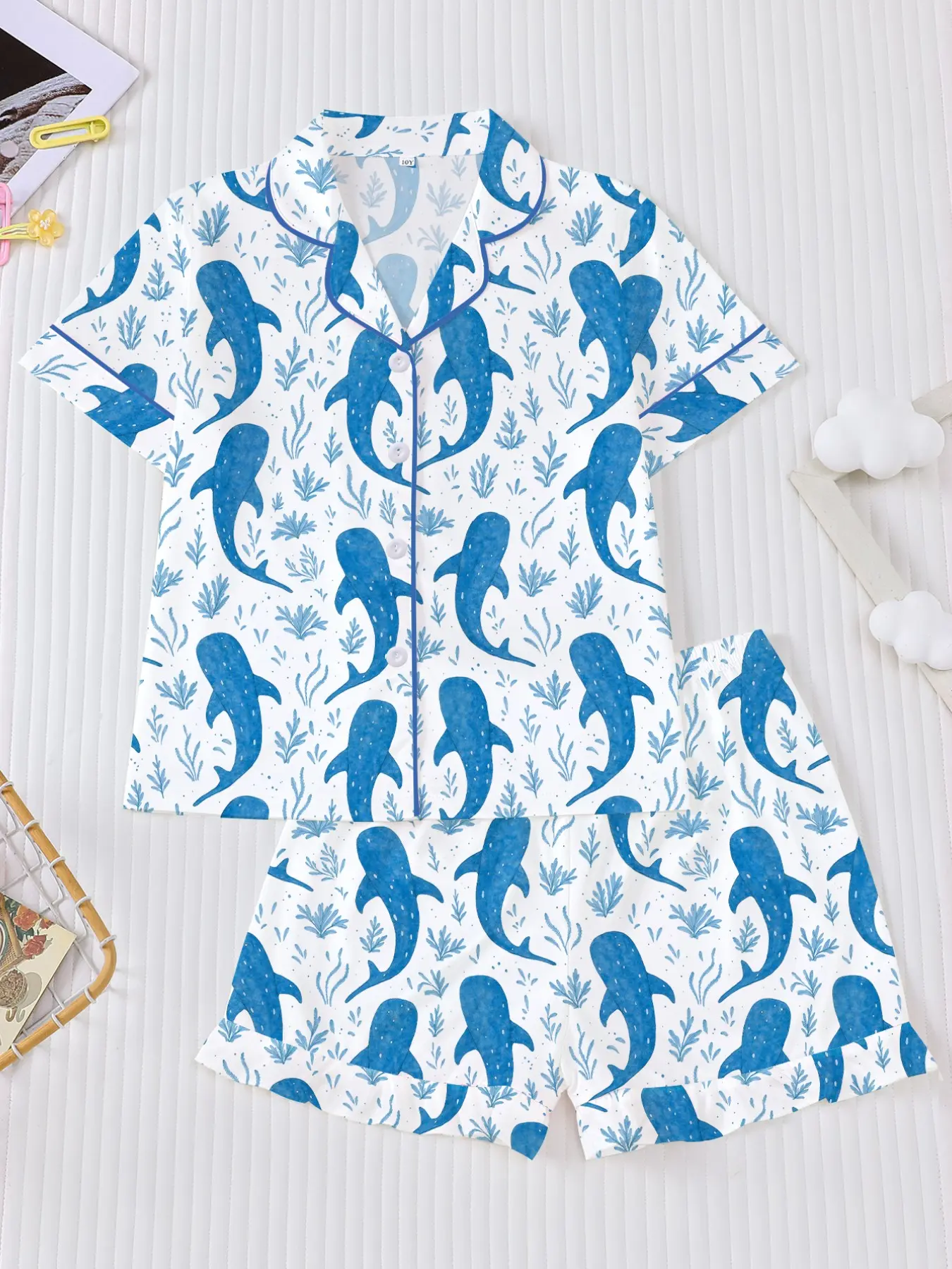 Ocean Whale Shark Print Short Sleeve Pajama Set, Fire Retardant Lapel Top Shirt & Loose Waist Bottom Shorts, Cute Home Wear Loungewear Nightwear
