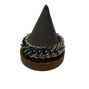 Men's Stainless Steel Cuban Link Bracelet - Black Design with Decorative Elements 9 Inches Long Classic Style for Everyday Wear