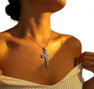 Unisex Sparkly Easter Luxury Rhinestones Cross Pendant Necklace,Elegant Chain Link Necklace,Streetwear Cubic Zirconia Rhinestone Necklace, Gifts