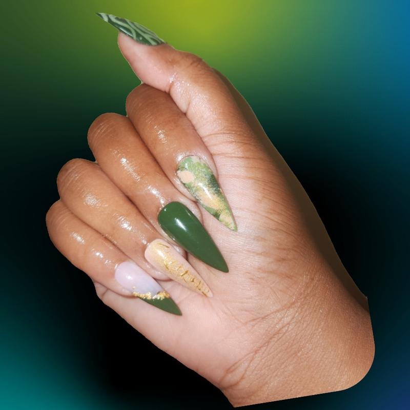 Affirm Me (BossLady) PRESS-ON 25pc Set Stilletto Shape , Hunter  Green, Gold flakes, 3D Art Nail Care Nail Polish Cosmetic Manicure Nail Art Cutics