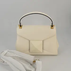 Pre-owned Valentino lambskin Shoulder Bags Garavani One Stud Top Handle Bag