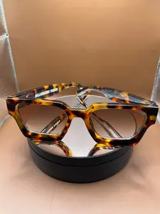 CHEETAH PRINT SUNGLASSES