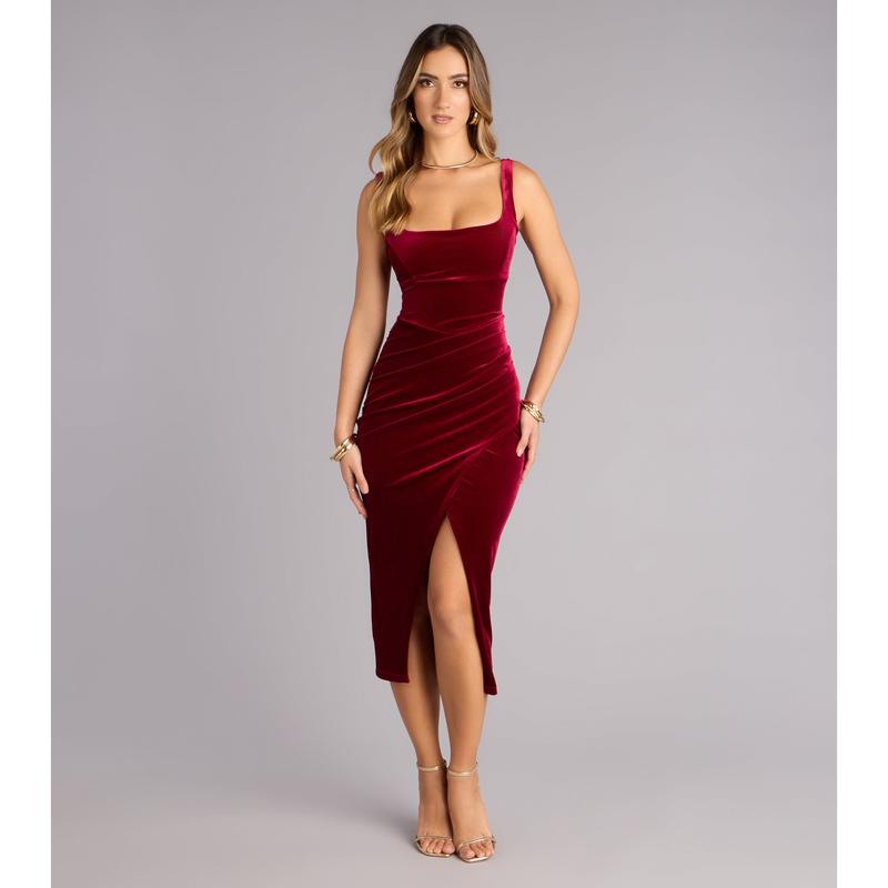 Laylin Velvet Lace-Up Midi Formal Dress