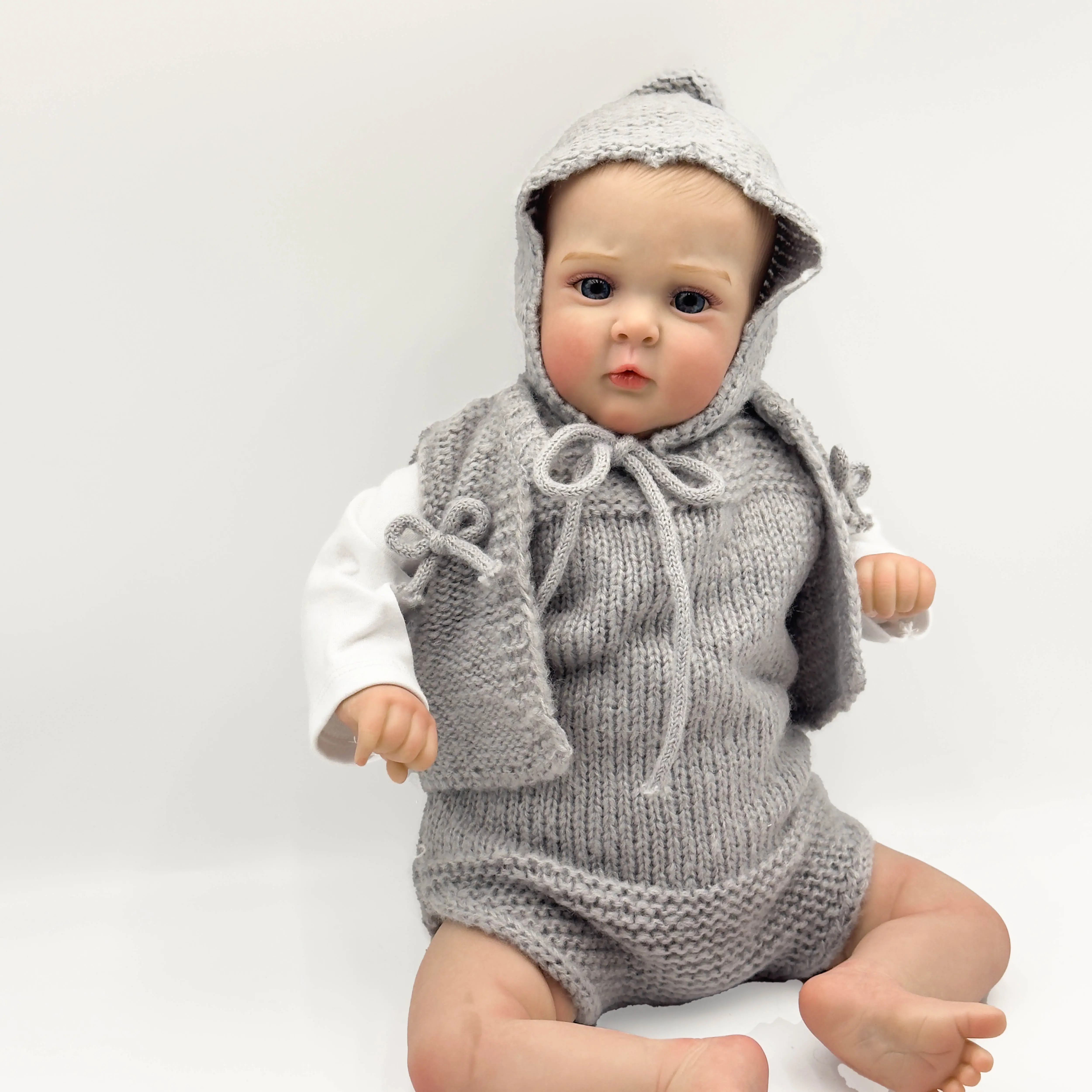 19-Inch Unisex Lifelike Reborn Baby Doll - Soft Weighted Doll, Cloth & Vinyl Body, Vinyl Head & Limbs, Hand-Painted, Complete Feeding Accessories, Gift for Kids & Collectors, Soft Weighted Dolls