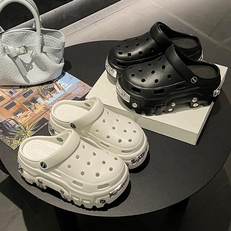 Women's Chunky Platform Casual Shoes Collection – 6 Styles in Black & White Women's Chunky Platform Casual Shoes Collection – 6 Styles in Black & White