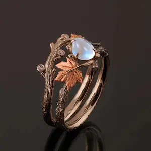 Eclat Studio Vintage Maple Leaf Moonstone Ring-Bohemian Style Alloy, Adjustable Size, Suitable for Daily Wear Or Party Gifts, Inlaid Shape, Free Size Suitable for Everyone exquisite necklace necklace chain son merida  ring vanki  ring weddi