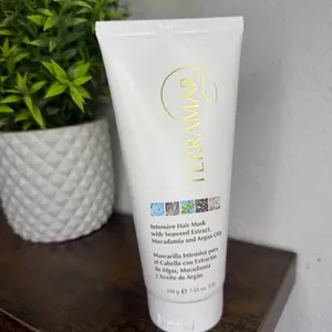 Mascarilla Intensiva Capilar Terramar Tratamiento capilar ideal para cabello reseco, opaco, con frizz o puntas secas.