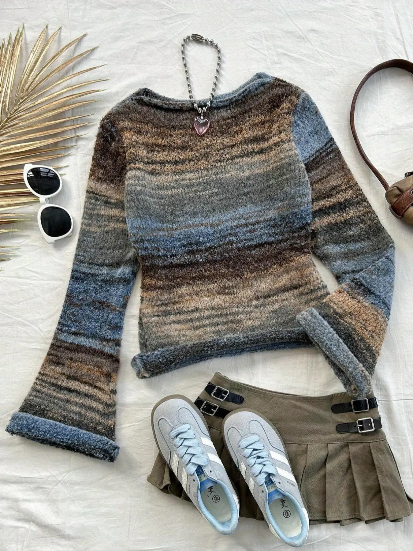 Women's Fashion Colorblock Striped Knit Top, Boat Neck Flare Sleeve Slim Fit Sweater, Autumn Winter Casual Vintage Style Knitwear, Fitted Knitwear Pullover, Casual Elegant Knitwear