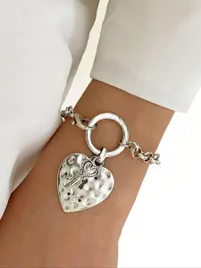 Irregular Ot Clasp Heart Lock Bracelet, Vintage Silver Color, Stylish Jewelry Accessory, Perfect Gift for Loved Ones, Heart Shaped Bracelet