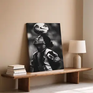 Ronaldinho Soccer Ball Poster, Sports Legend Wall Art, Modern Cool Design, Monochrome & Canvas Decor, Ideal Gift for Soccer Enthusiasts