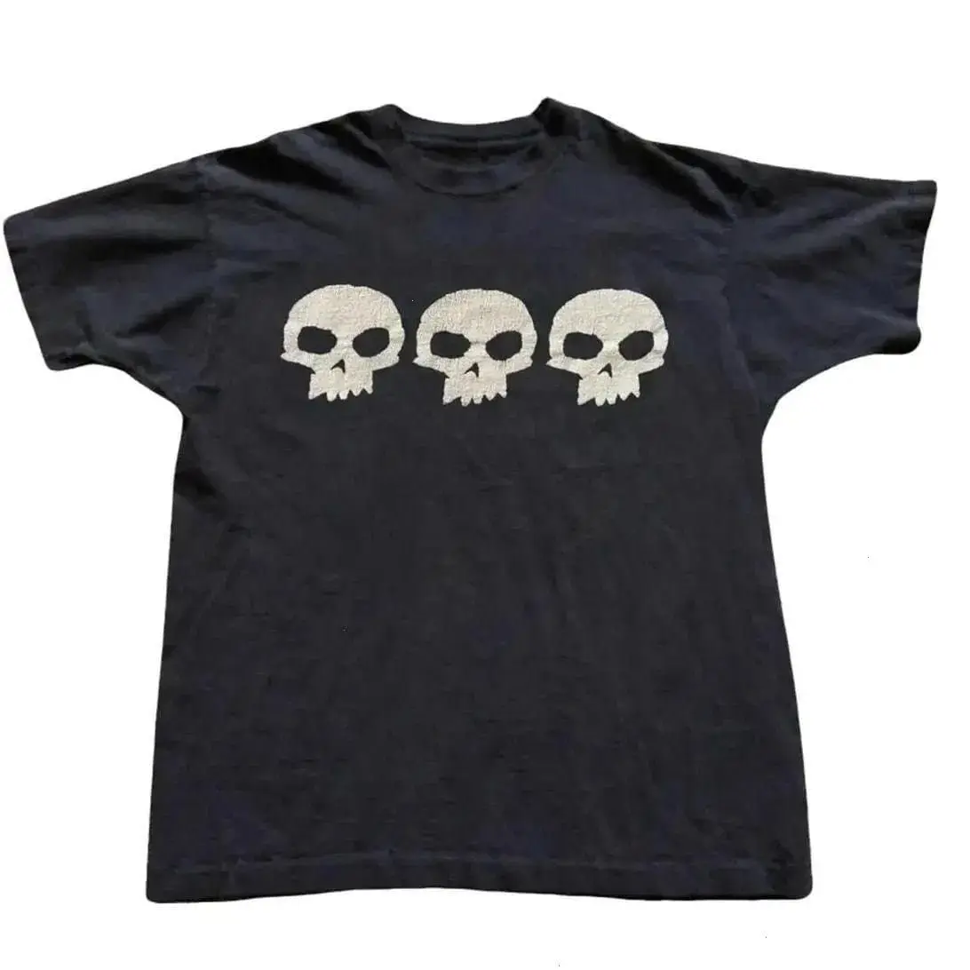 Black Grunge Print Tee - Skull Trio Retro Shirt