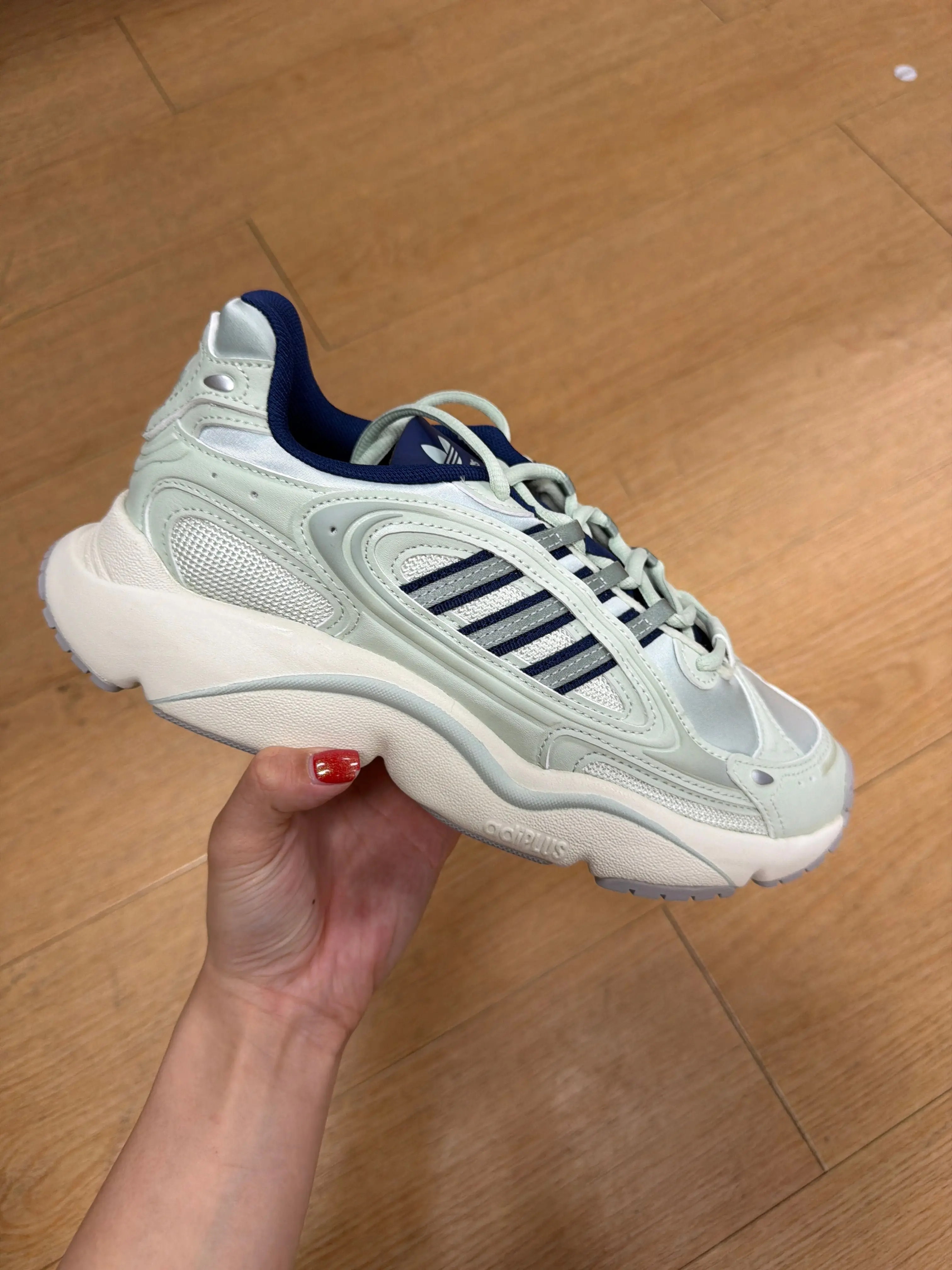 Adidas "OZMILLEN" Pastel Green