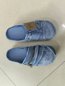 New Hole Design Trendy Men's Shoes, Versatile Sports Slippers for Daily Use, Retro Style Denim Sandals with Toe Caps, Comfortable Half Slippers, Unique Sandals