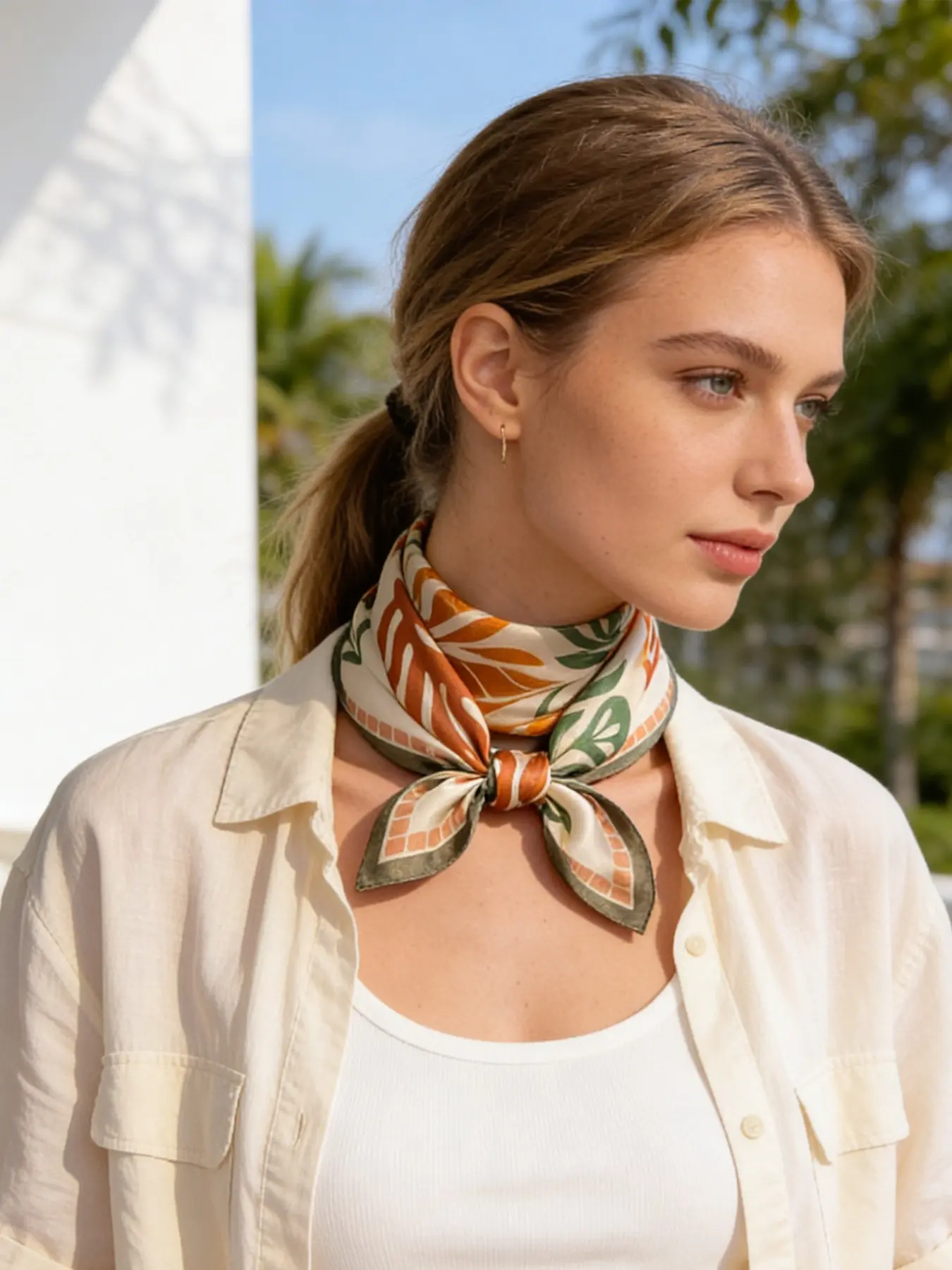 Spring Summer Fashion Leaf Print Square Scarf, All Seasons Scarf, Versatile Decorative Neck Gaiter, Suitable for Travel and Dates, Stylish Accessory
