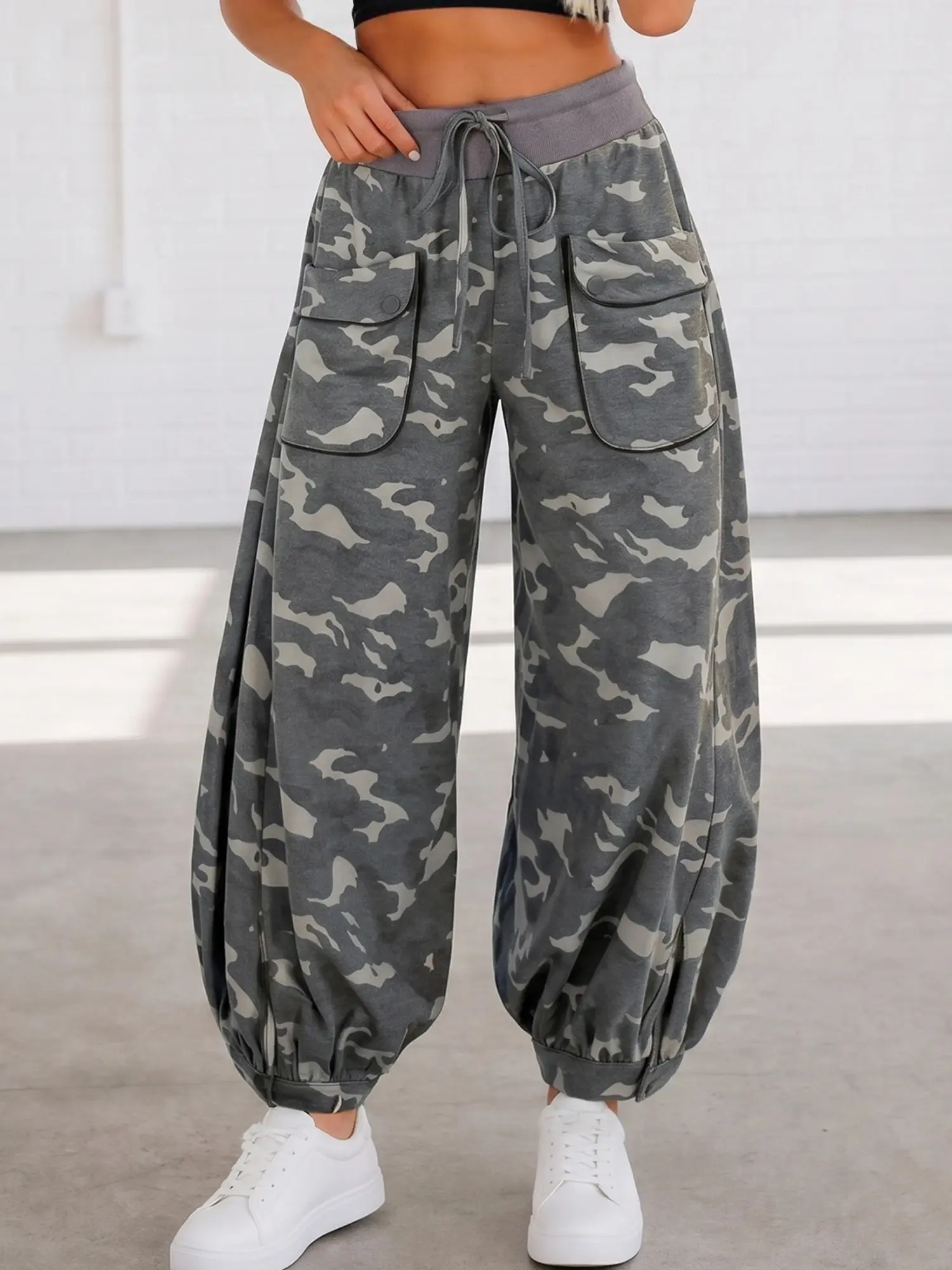 Women's Camo Jogger Pants, Streetwear Colorblock Style with Drawstring Waist, Oversized Pockets and Relaxed Fit, Camouflage, Camo Women's Sports Joggers, Funky Women's Sports Joggers, Bottoms ,Casual ,Womenswear