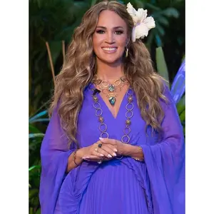 Carrie Underwood — Nova Flow Ring