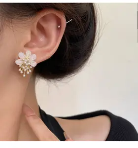 Flower earrings