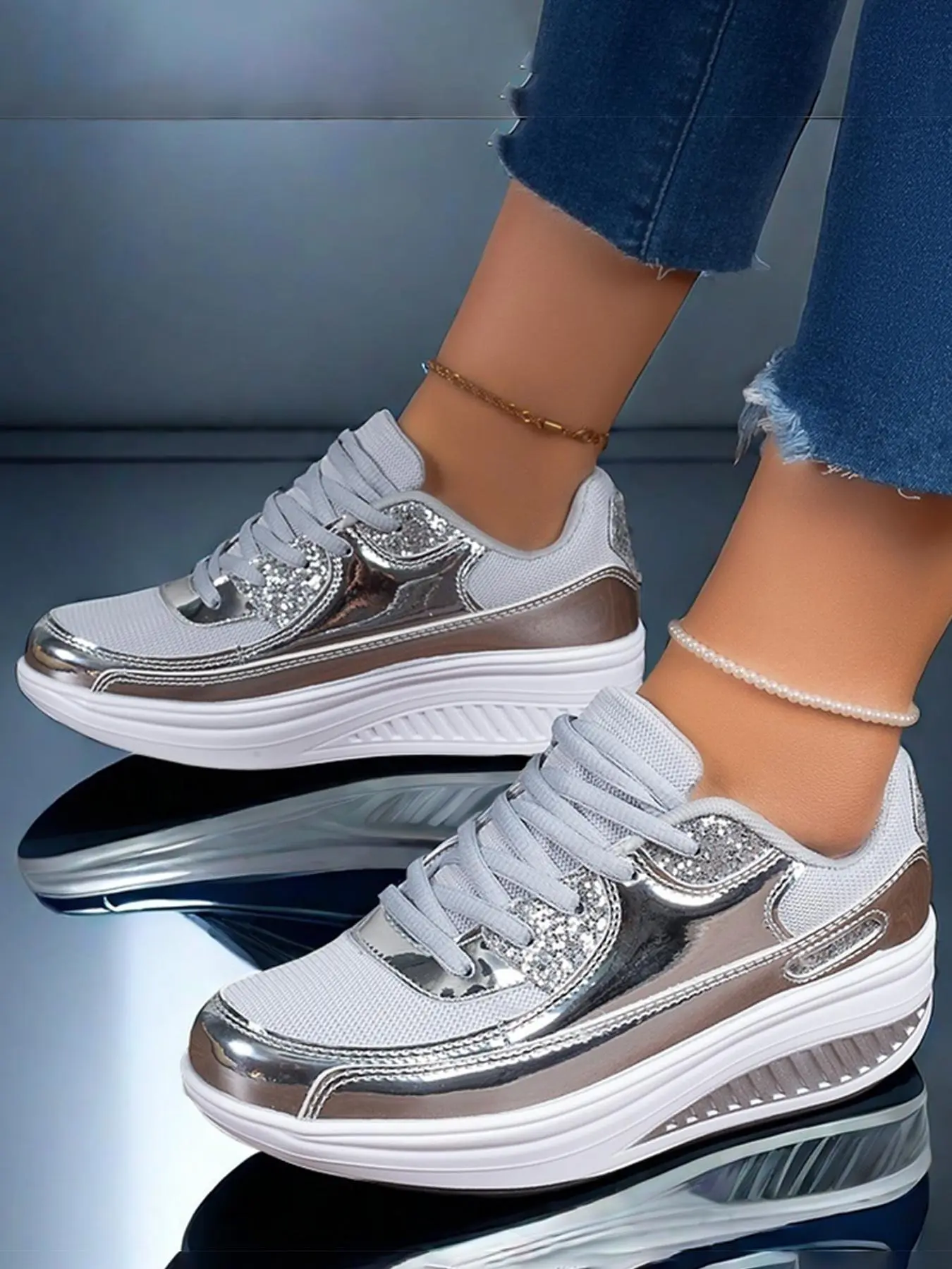 Women's Fashionable Glitter Athletic Sneakers Trainer, Casual Breathable Lace Up Thick Sole Sports Walking Shoes, Female All-match Round Toe Shoes for Daily Wear, Trendy Fashion Sneaker, Stylish Sneaker