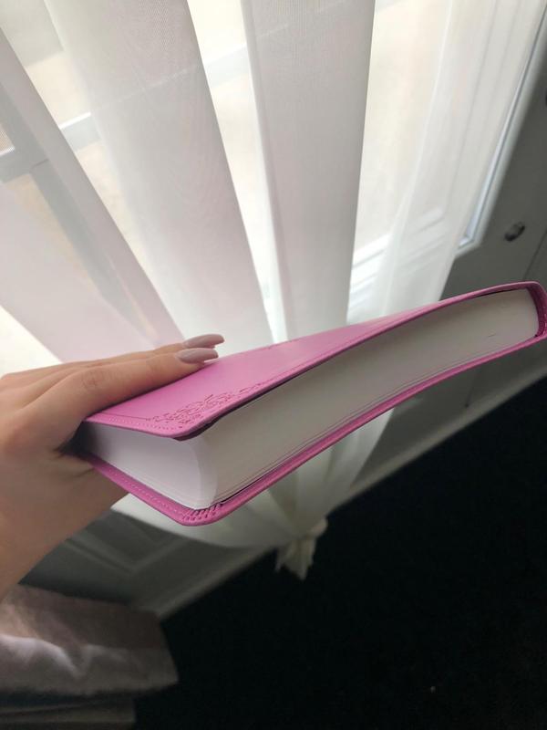NIV Thinline Bible – Large Print, Pink Leathersoft, Comfort Print (Value Edition) Imitation Leather