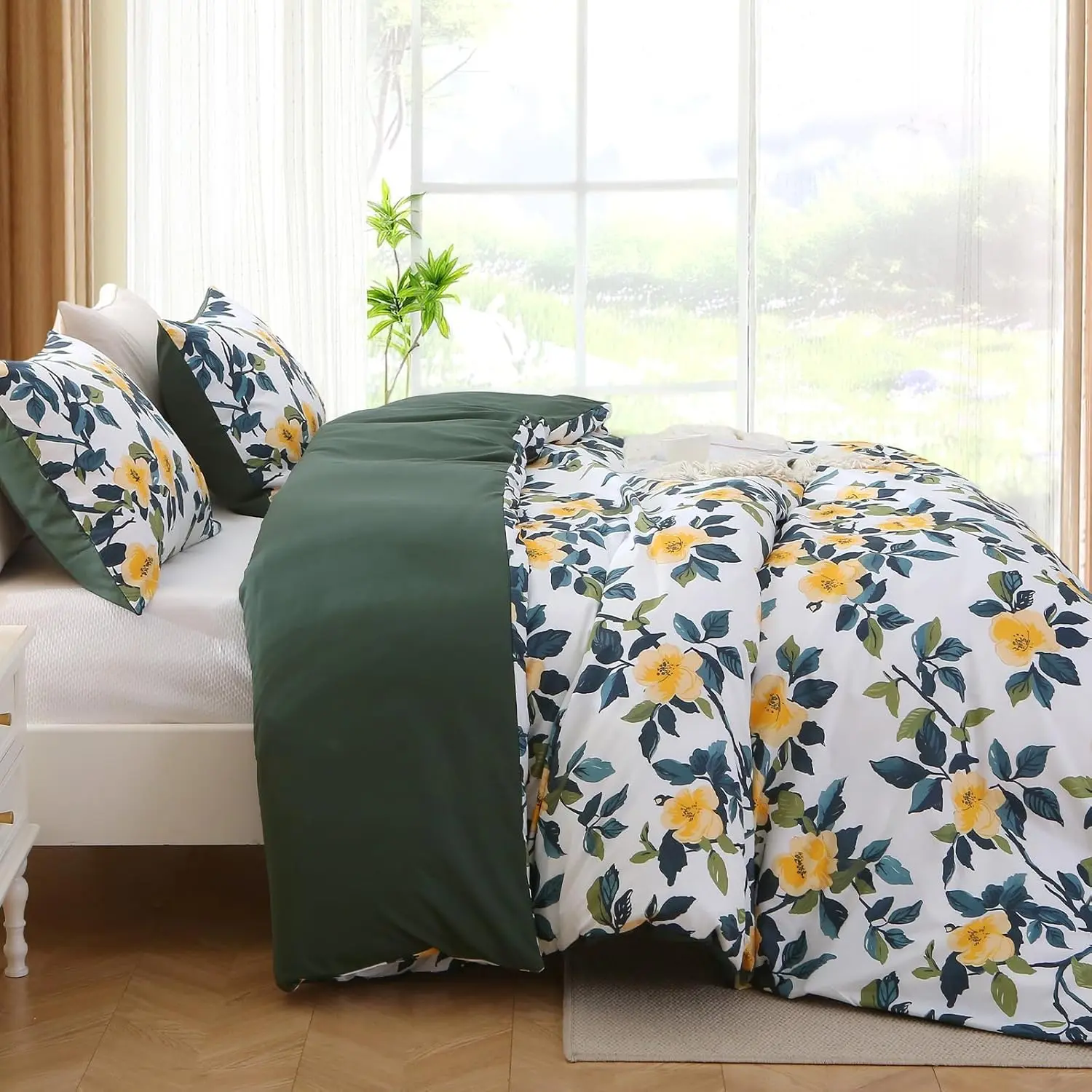 JOLLYVOGUE Queen Size Duvet Cover Set - 3-Piece Soft Microfiber Bedding, Reversible Floral Vintage Botanical Design, Zipper Closure, Cooling Breathable Wrinkle Resistant Modern, 90"x90" Duvet Cover, 2 Pillow Cases (Winter Jasmine Green), Floral Bedding, D