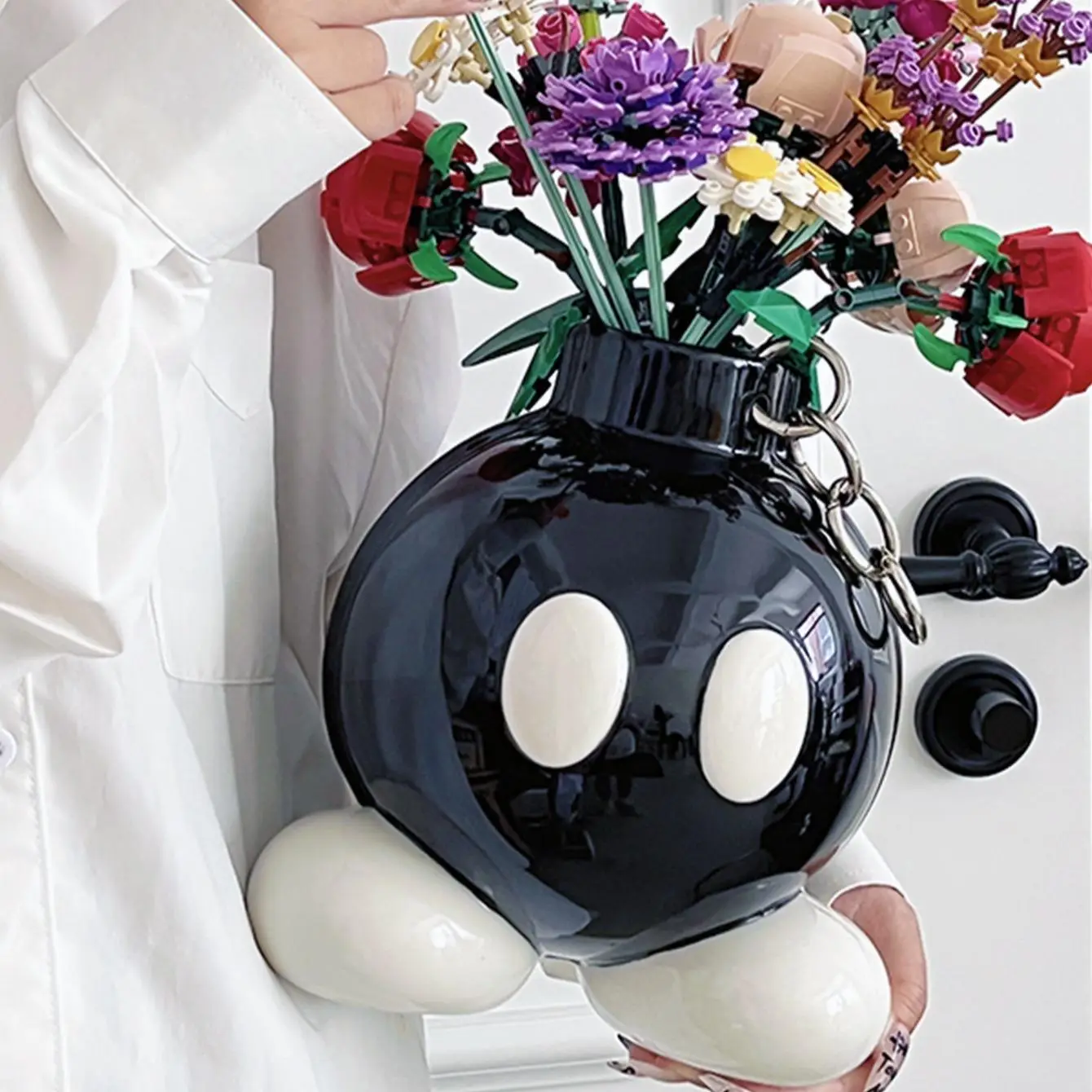 Cartoon Designed Ceramic Bouquet Vase, Creative Modern Desktop Decoration Flower Arrangement Container, Spring Home Decor Supplies, Girls Decorations,