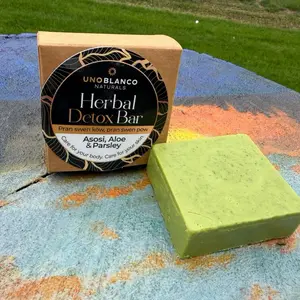 UnoBlanco Naturals Herbal Detox Bar | Asosi, Aloe & Parsley Natural Soap | Face & Body Cleanser