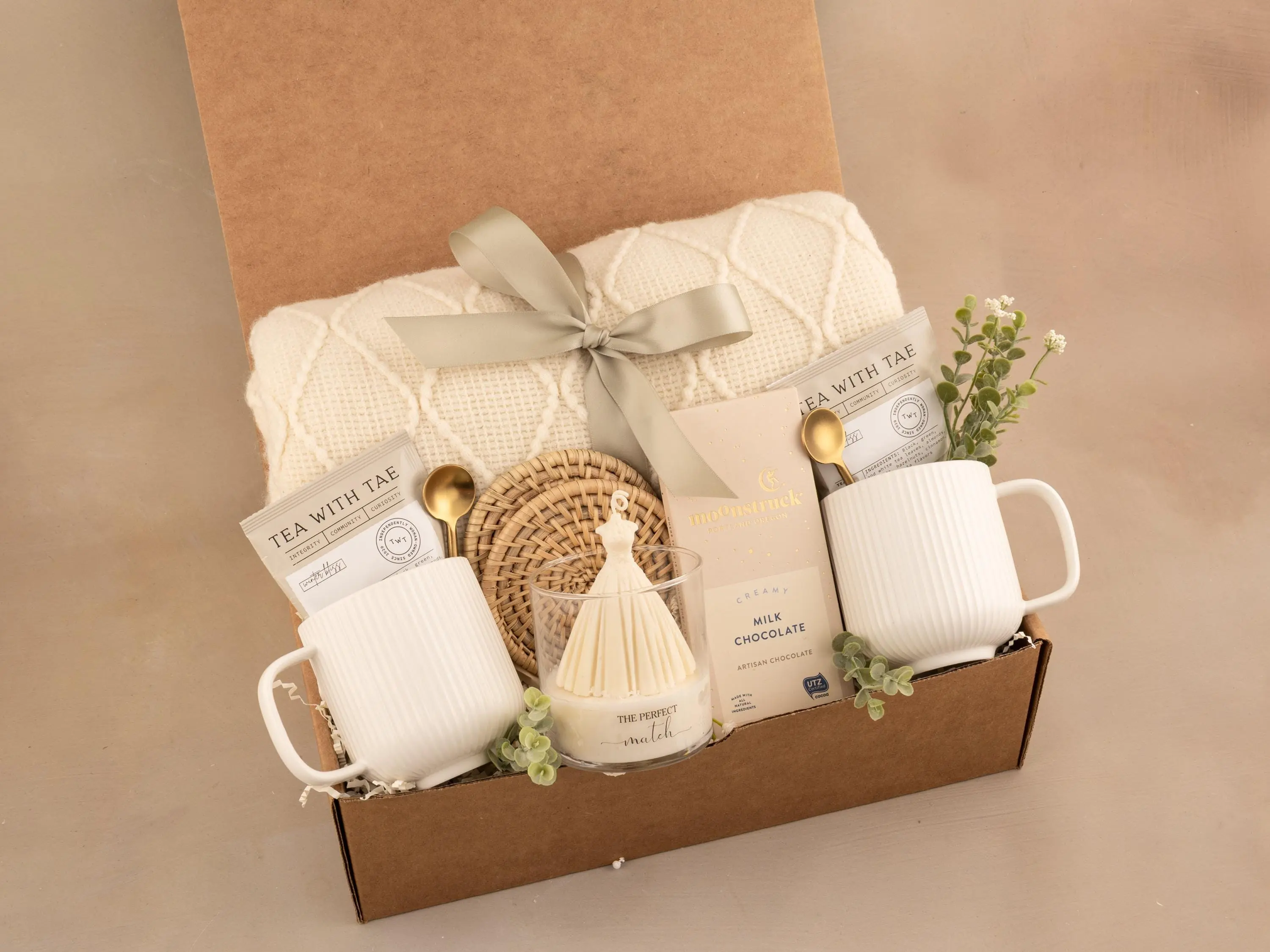 HOT Engagement Gifts for Couple, Anniversary gift, Luxury gift box, Newly Engaged Gift For Two, Romantic Gift, Couples Gift