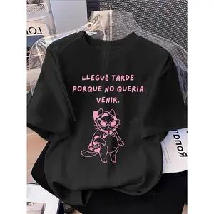 LLEGUE TARDEPORQUE NO QUERiA VENIR. Headband with bold cat letter print, stylish pink patterned short-sleeved T-shirt.