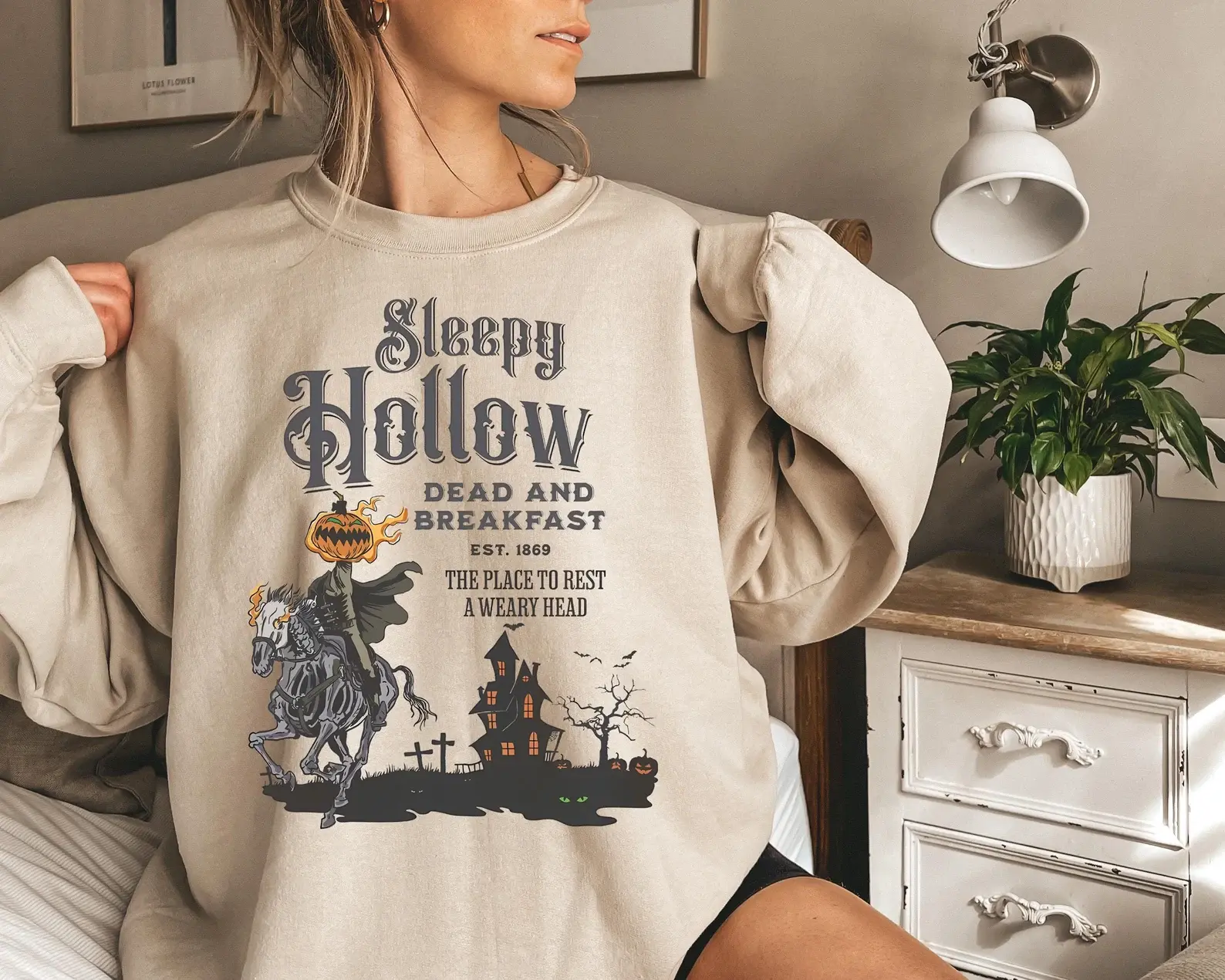 Vintage Halloween Sweatshirt,Sleepy Hollow Headless Horseman Horror Sweatshirt