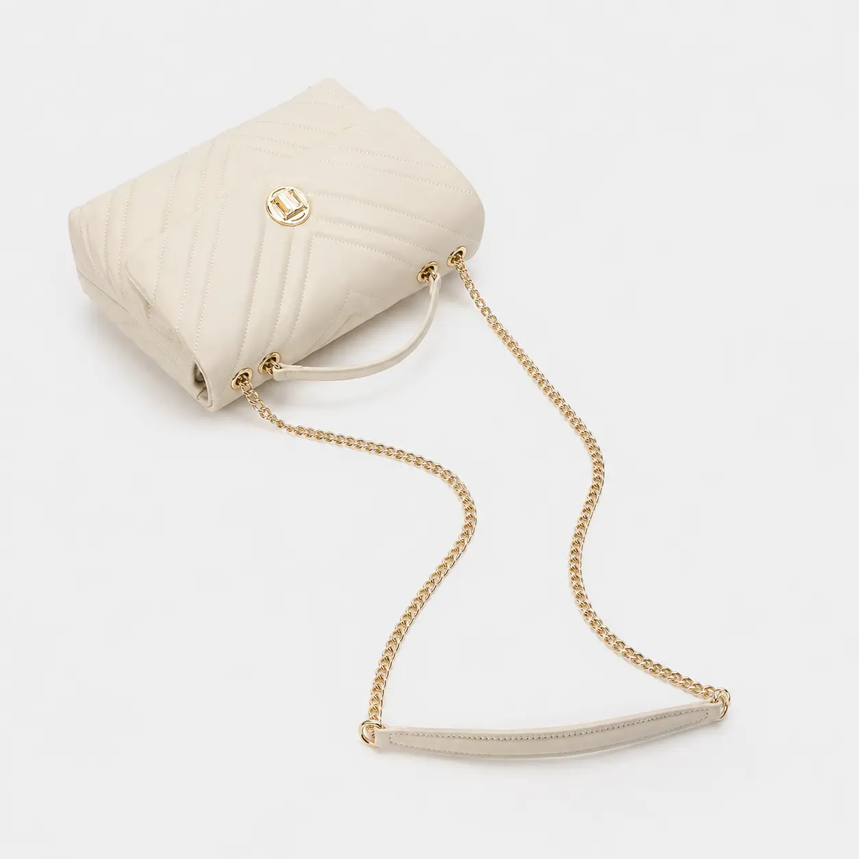 TUSCAN’S Sheepskin Chain Shoulder Bag - Elegant Evening Carry - Soft Leather Crossbody Purse with Chain Strap