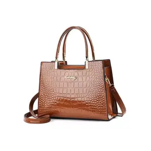 Women's PU Crocodile Embossed Square Handbag As Gift, Fashion Letter Label Classic Tote Bag for Work & Office, Elegant Matching Crossbody Bag As Gift for Wife