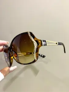 Fashion Trendy Large Frame Decorative Glasses, Hollow Metal Frame Legs, Unisex Casual Eyewear, PC Lens, Eyeglasses Women Men, Tinted Lens Glasses, Trendy Beach Eyewear