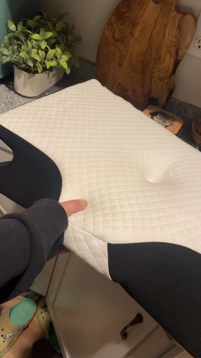 Item: white & black, one-size