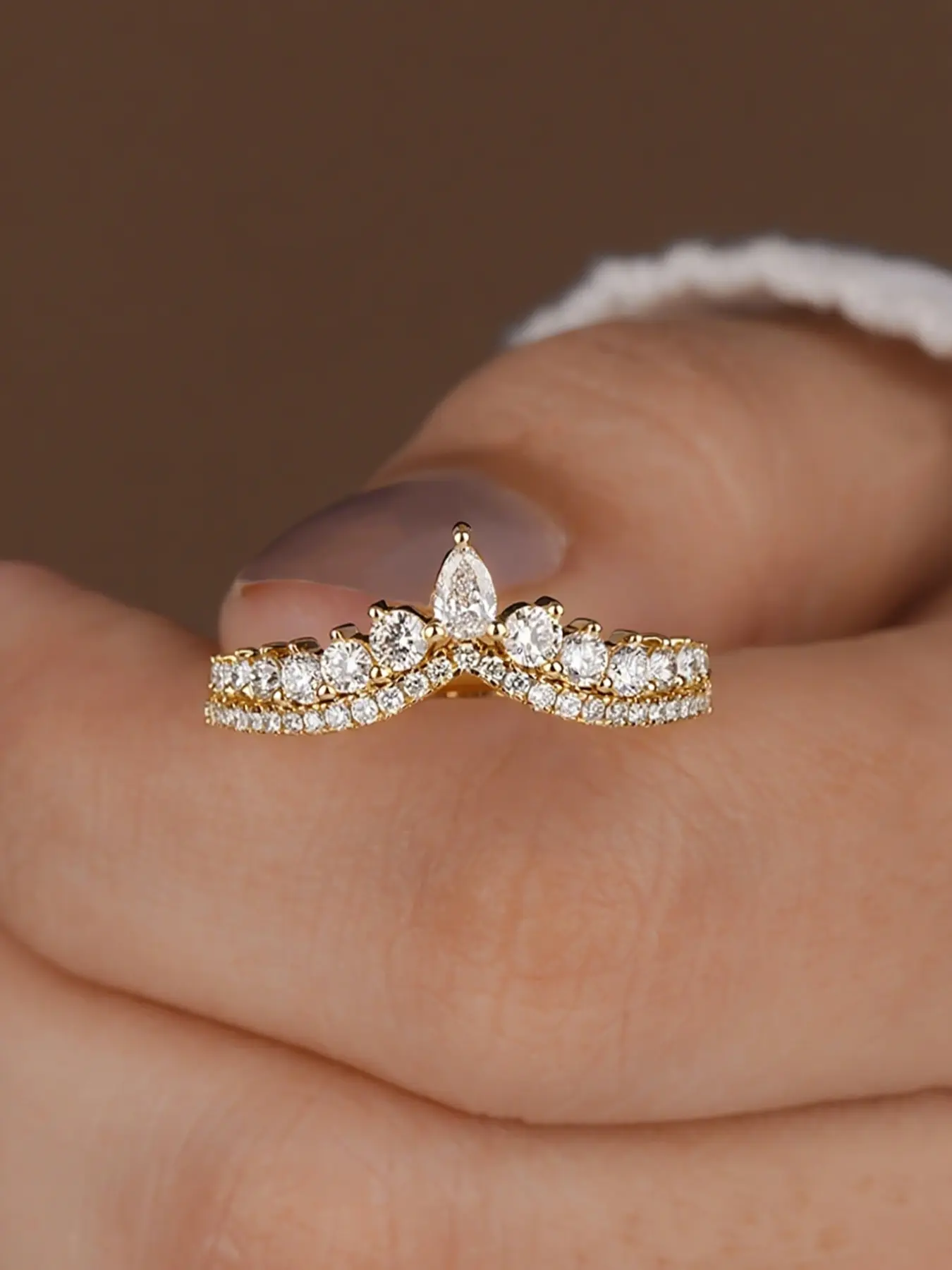1 Pc Elegant Water Droplet Crown Zircon Ring, Elegant Everyday Ring, Beautiful Rings, for Women Trendy All-Match Engagement Wedding Ring Ladies Fashion Jewelry for Party Daily Clothing Decor Accessories as Anniversary Birthday Gift for Girlfriend