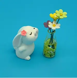 Super Cute Mini Daisy And Rabbit Designed Car Center Console Decorations, Car Window/Computer Desk Decorative Ornaments, Car/Home Interior Decor Accessories