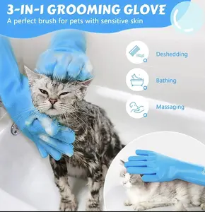 Pet bathing gloves, a must-have for dog and cat bathing, suitable for Poodles and Golden Retrievers, features a thickened design to prevent scratches and bites, and doubles as a massage brush.