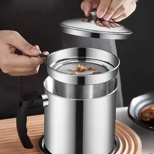 Stainless Steel Kitchen Grease Container with Filter Cooking Oil Storage Can with Easy Pour Handle Bacon Fat Keeper Essential Kitchen Accessory for Storing Oil and Fats