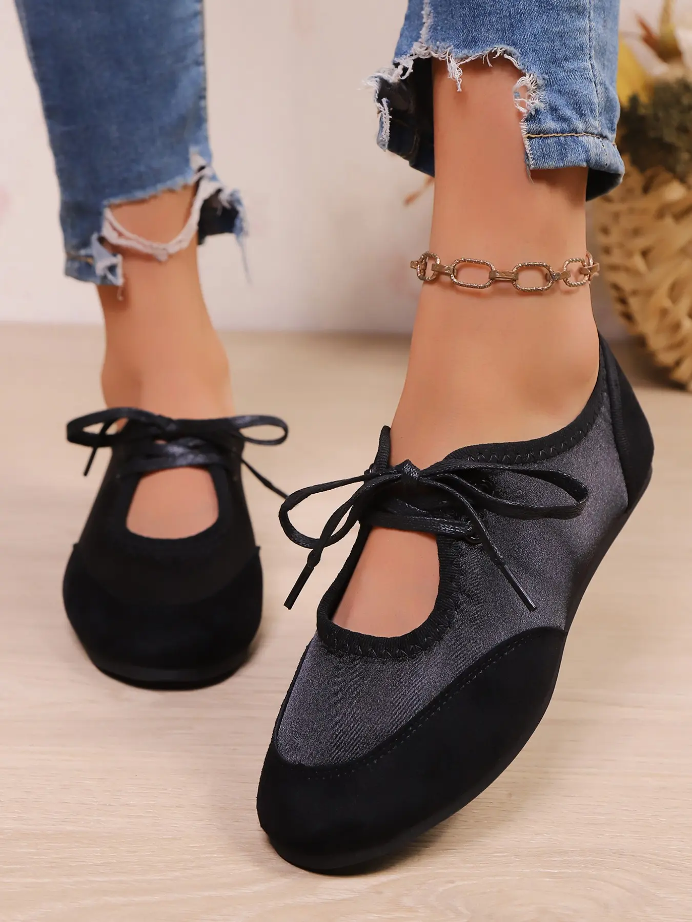 Women's Vintage Satin Lace-Up Low-Top Flat Shoes, Comfortable Soft Sole, Adjustable Straps, Casual All Season Footwear, Fashionable Flats