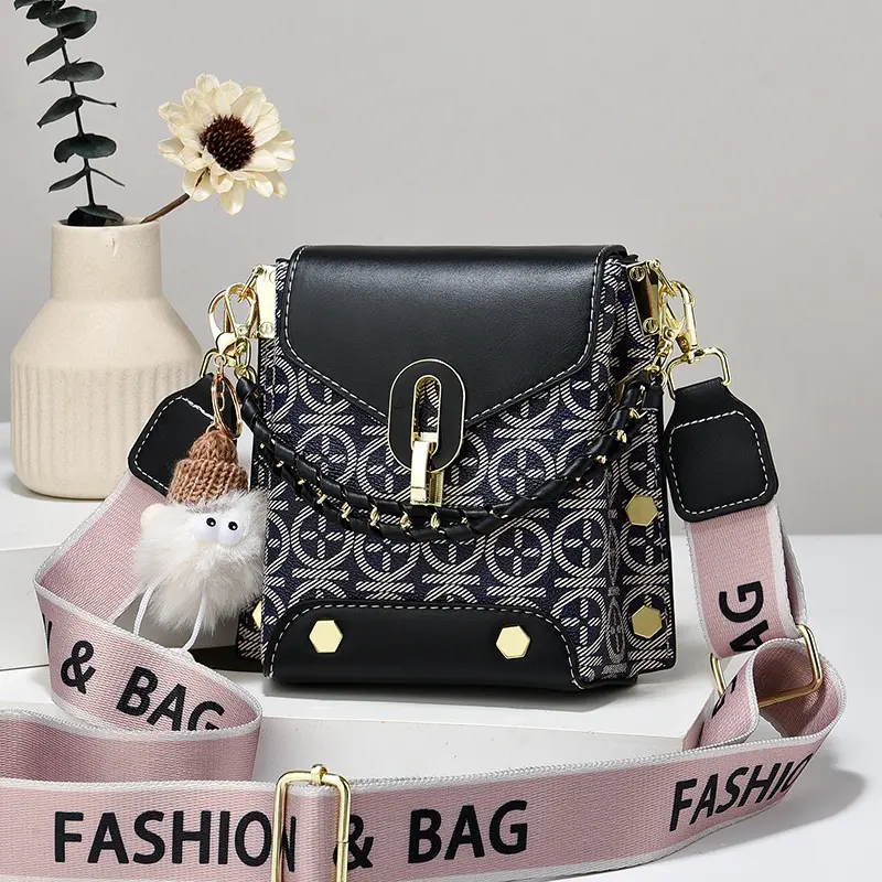 Fashionable Small Purses and Handbags for Women & - Crossbody Bag with Removable Straps & Elegant Design - Perfect Gift for Any Occasion With accessories