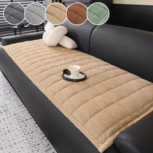 Pet Friendly Non-Slip Sofa Cover, Sofa Slipcover, Washable Sofa Slipcover, Made of Soft Durable Polyester, for Two-Seater and Three-Seater Sofas, Ideal for Living Room Decor